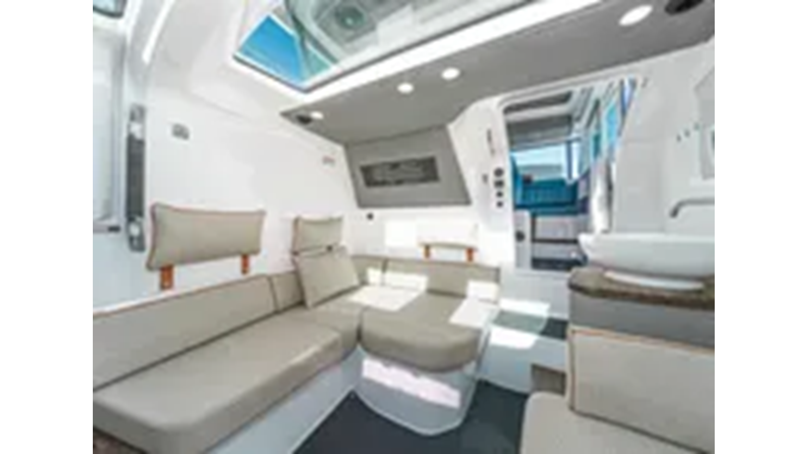 2021-axopar-37-8693d7