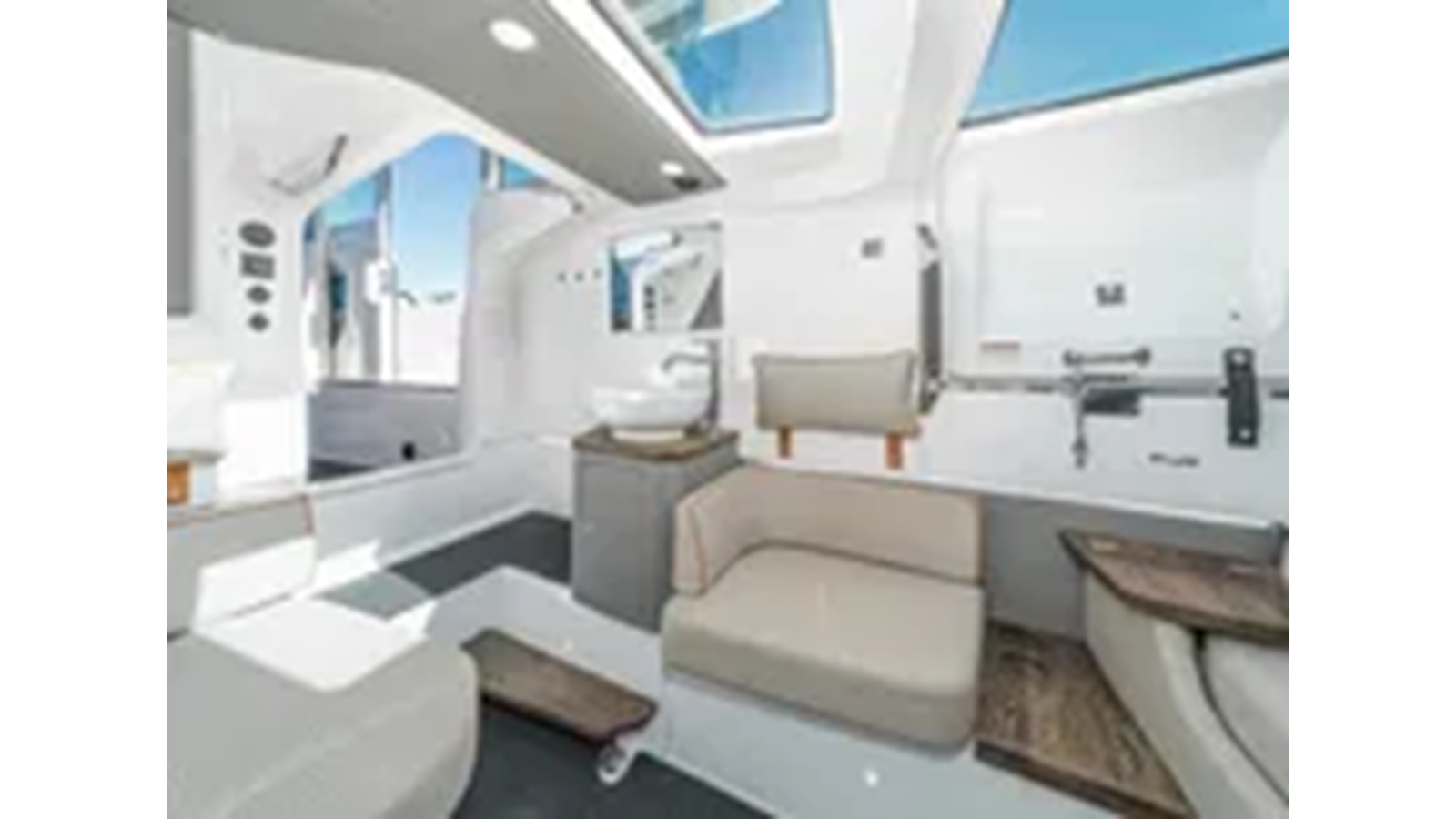 2021-axopar-37-8693d7