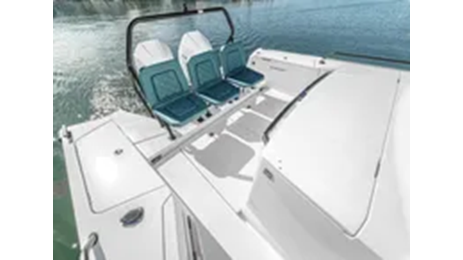 2021-axopar-37-8693d7