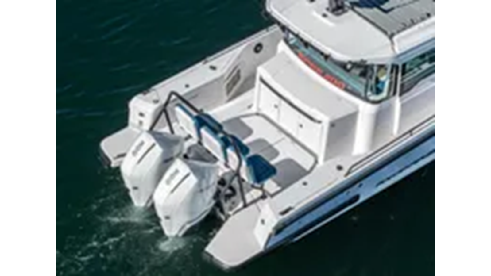 2021-axopar-37-8693d7