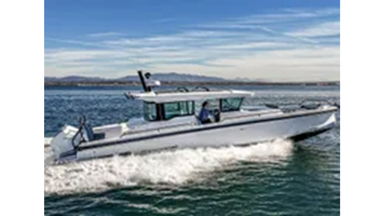 2021-axopar-37-8693d7