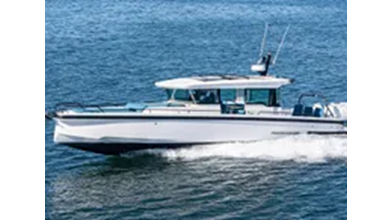 2021-axopar-37-8693d7