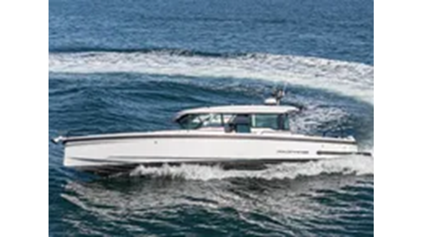 2021-axopar-37-8693d7