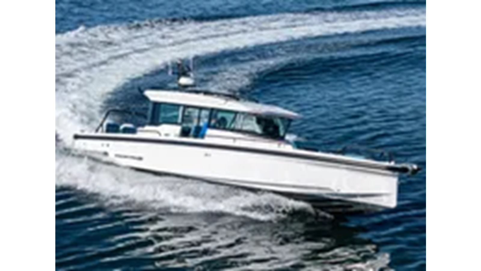 2021-axopar-37-8693d7