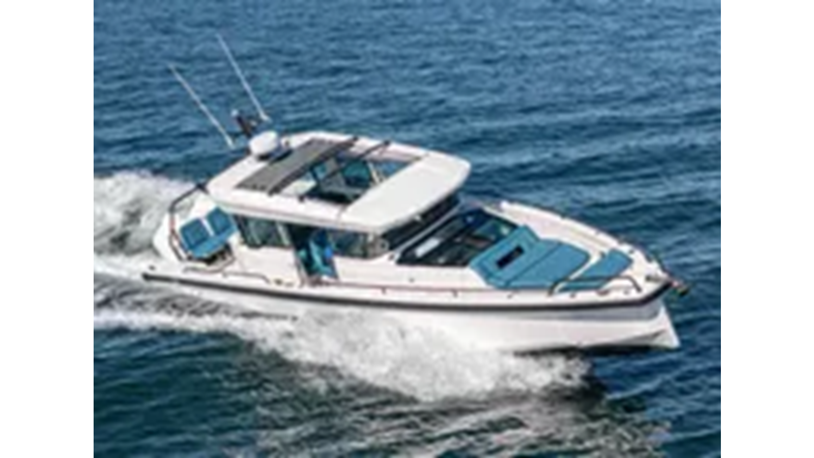 2021-axopar-37-8693d7