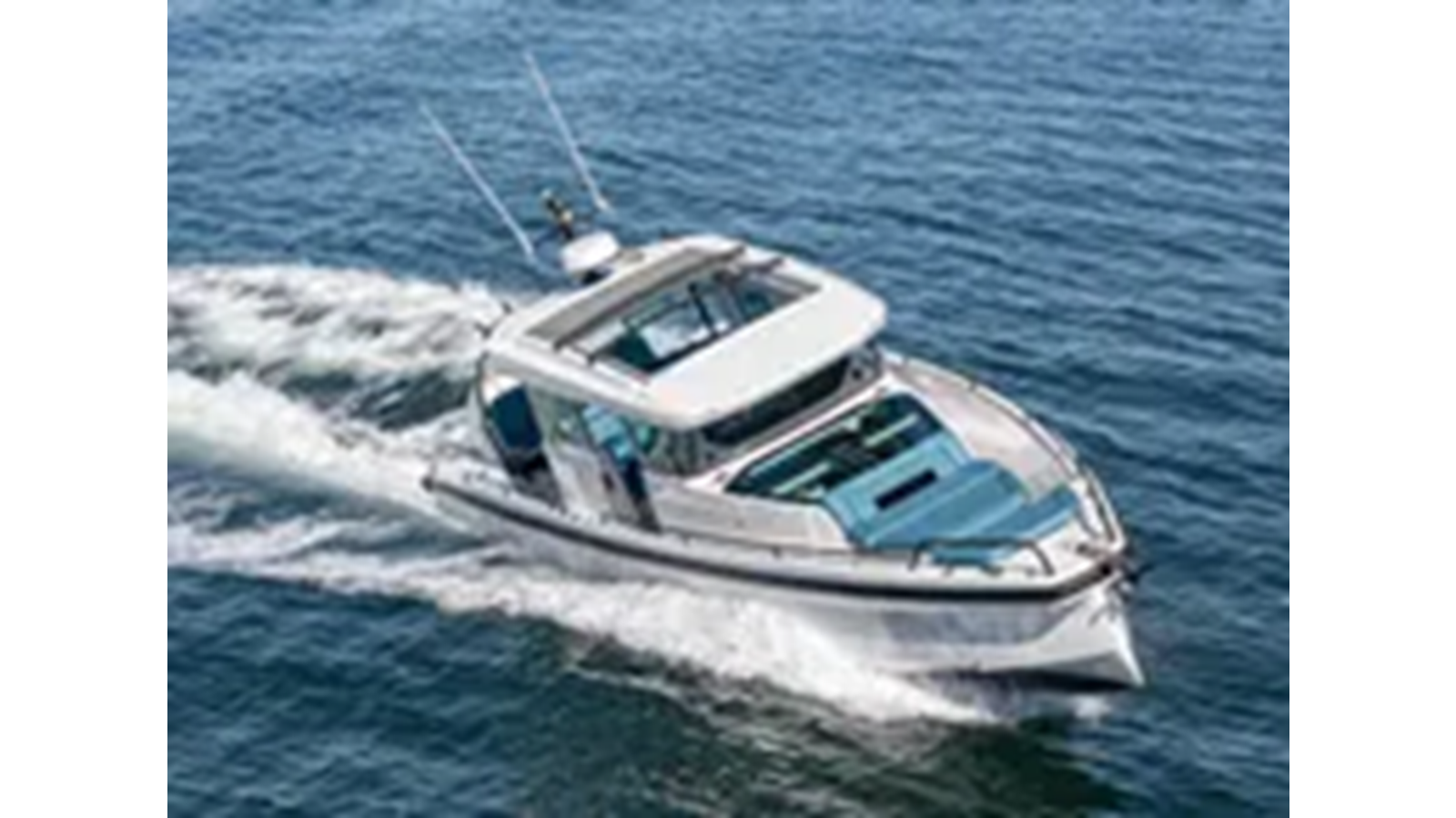 2021-axopar-37-8693d7