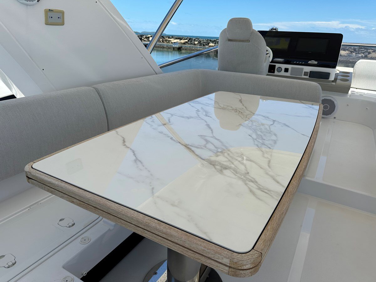 2021-azimut-yachts-60-e2ab44