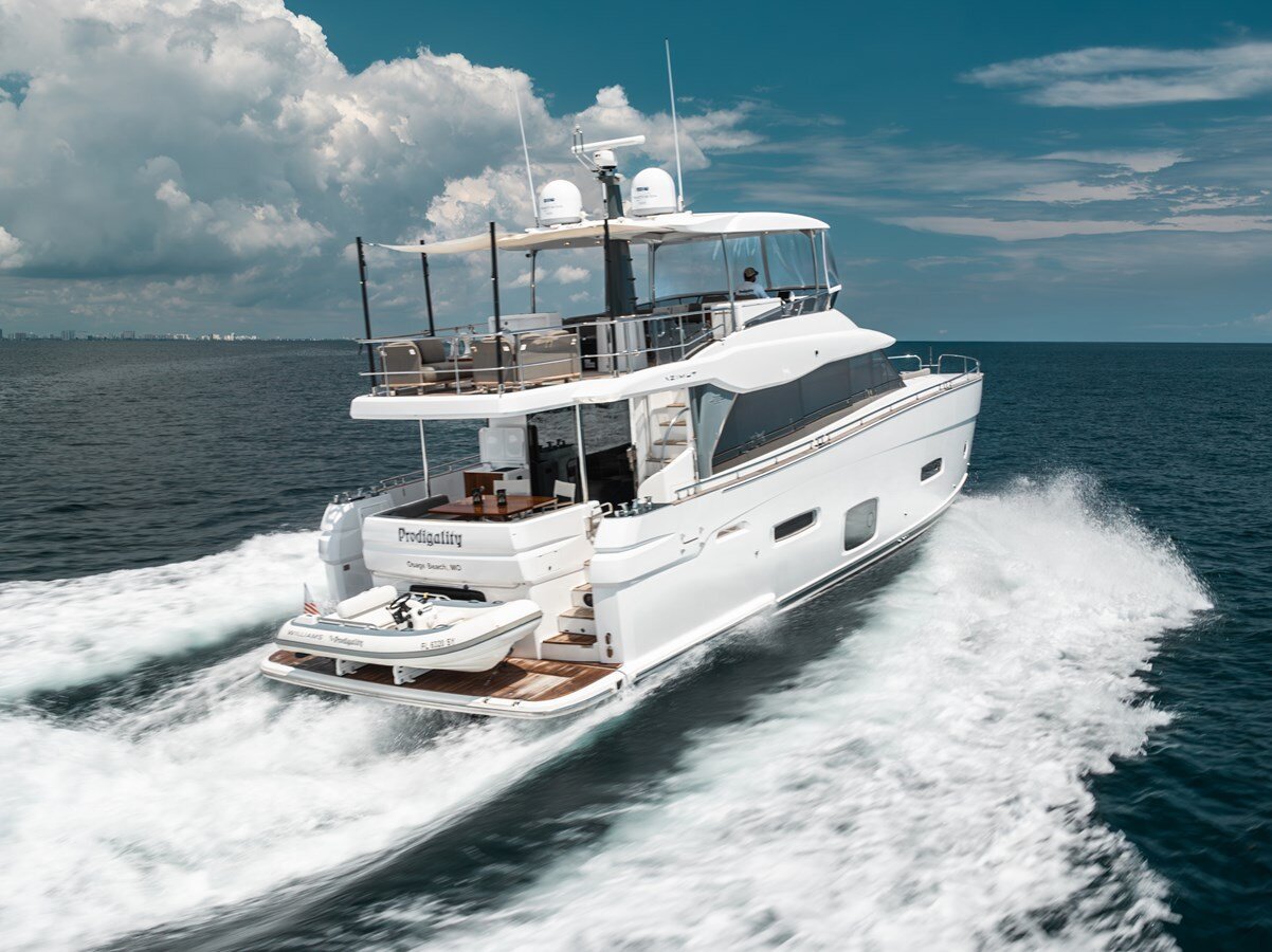 2021-azimut-yachts-66-1-112731