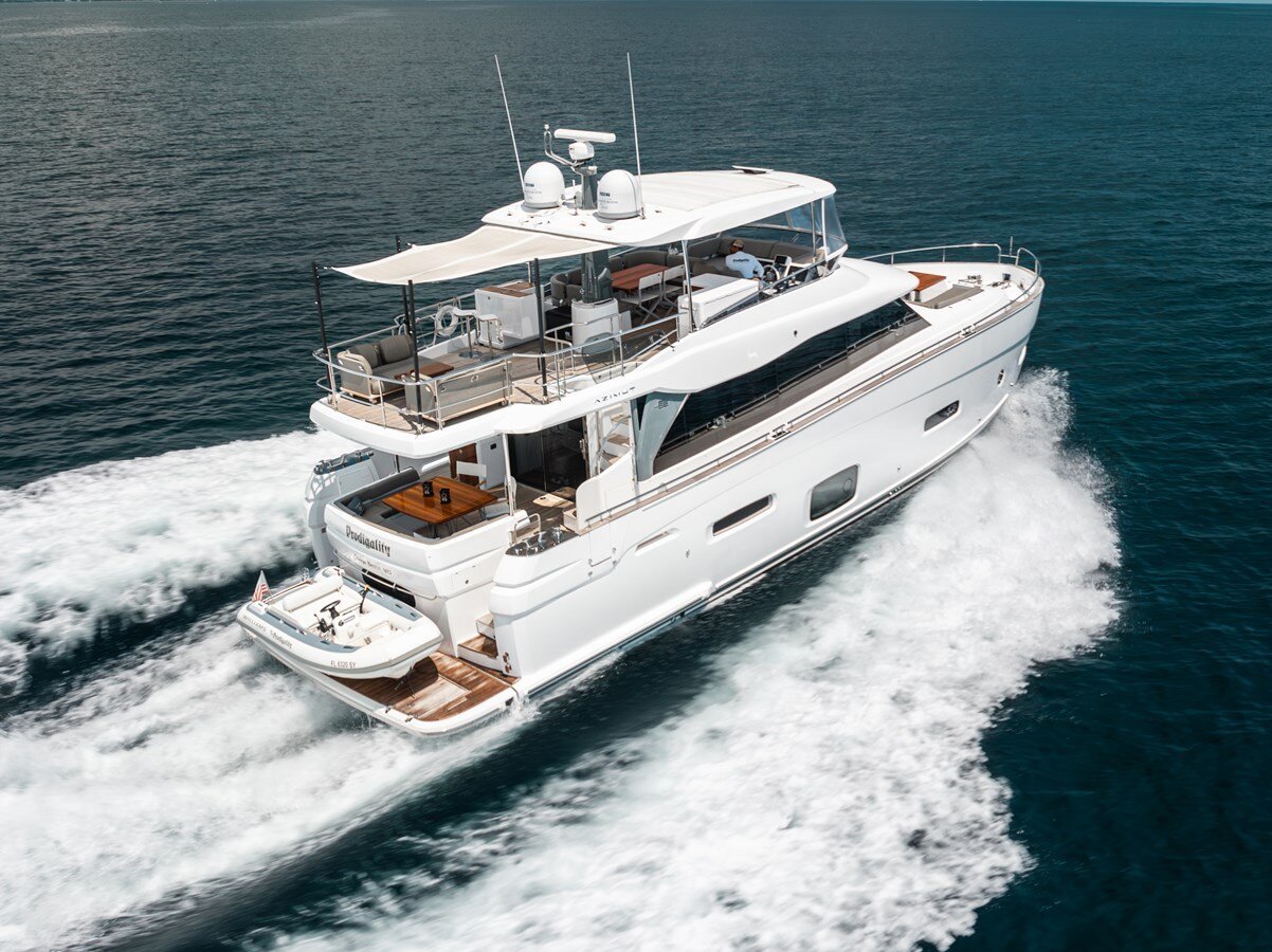 2021-azimut-yachts-66-1-112731