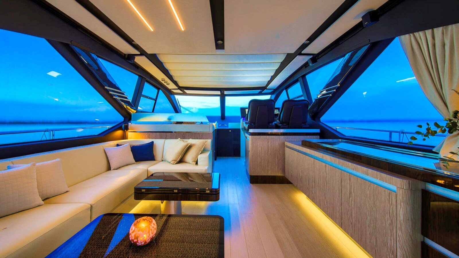 2021 AZIMUT YACHTS 70' 2