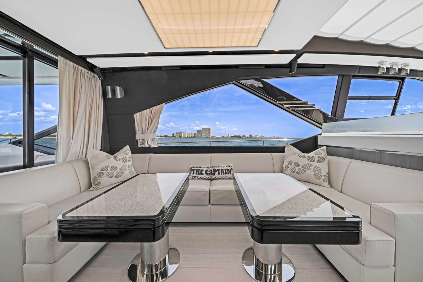 2021 AZIMUT YACHTS 70'