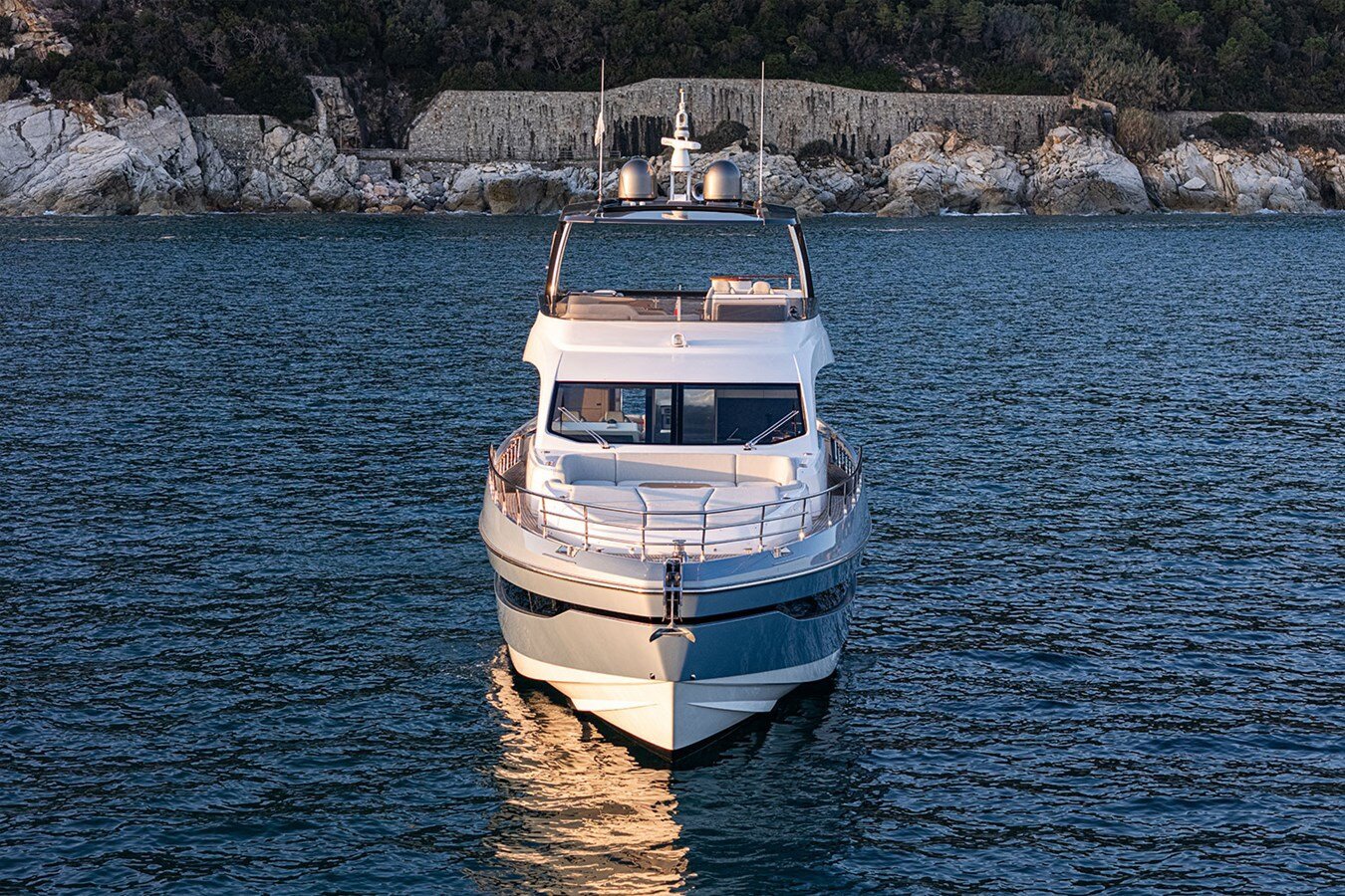 2021-azimut-yachts-77-7-1c06a0