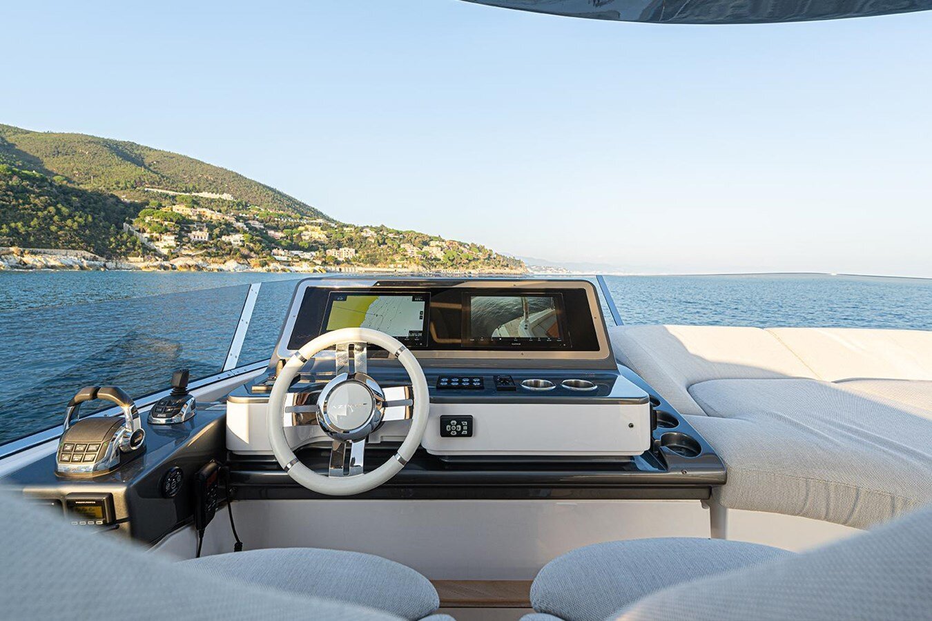 2021-azimut-yachts-77-7-1c06a0