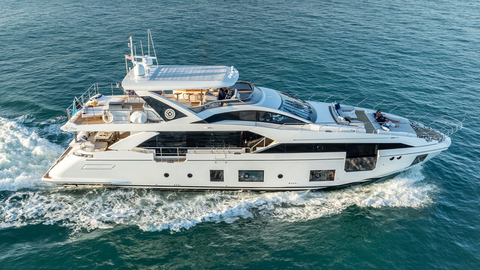 2021-azimut-yachts-88-2f7c2a