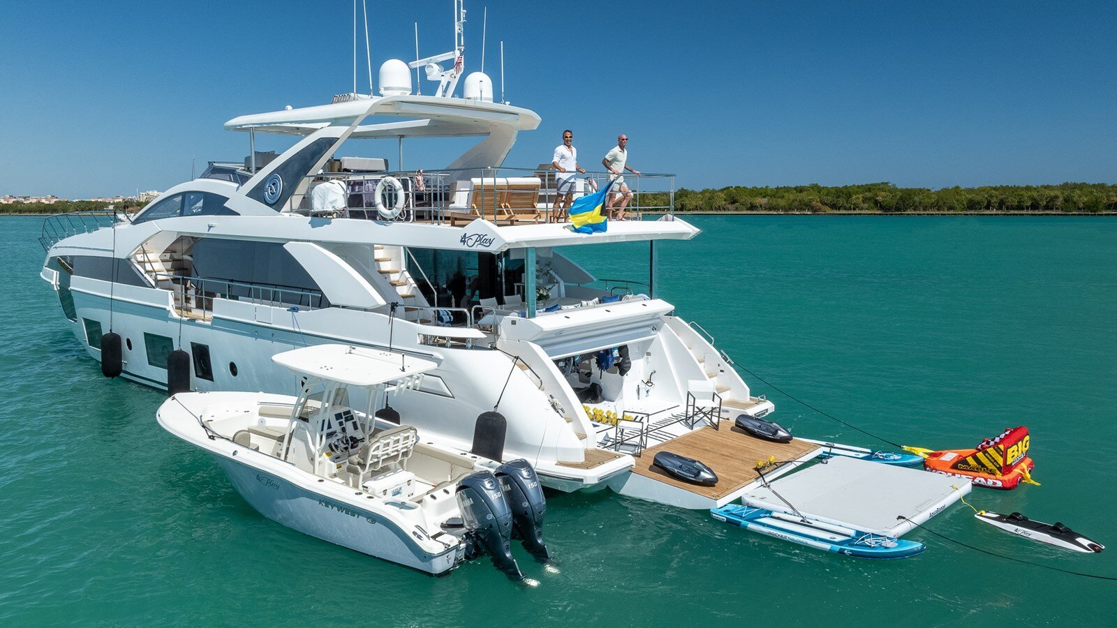 2021-azimut-yachts-88-2f7c2a