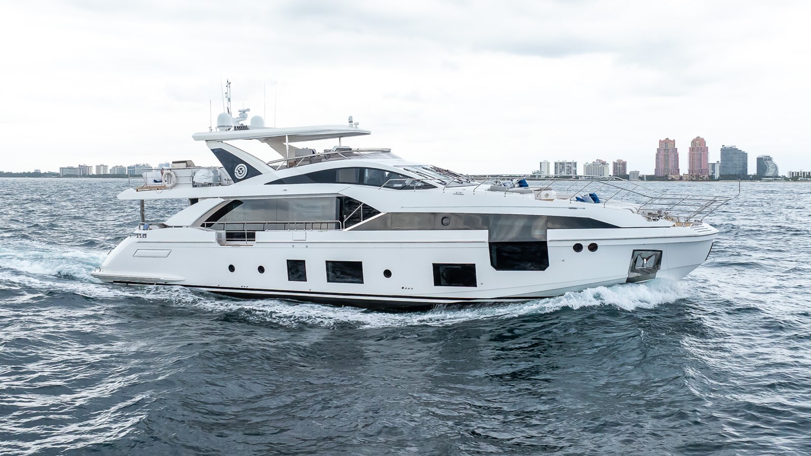 2021-azimut-yachts-88-8165ad