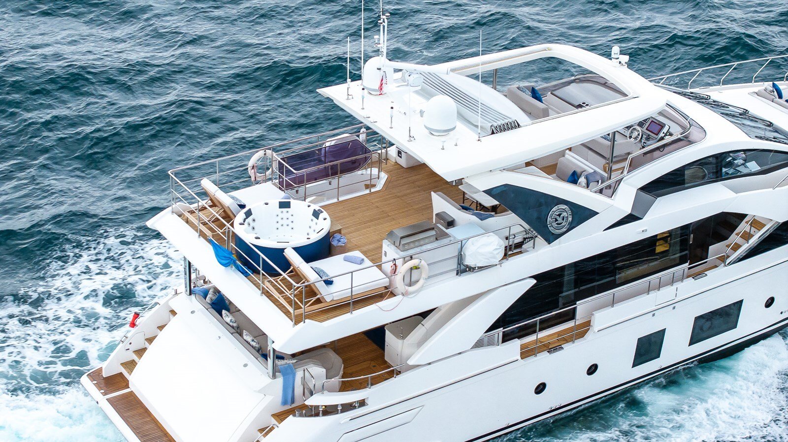 2021-azimut-yachts-88-8165ad