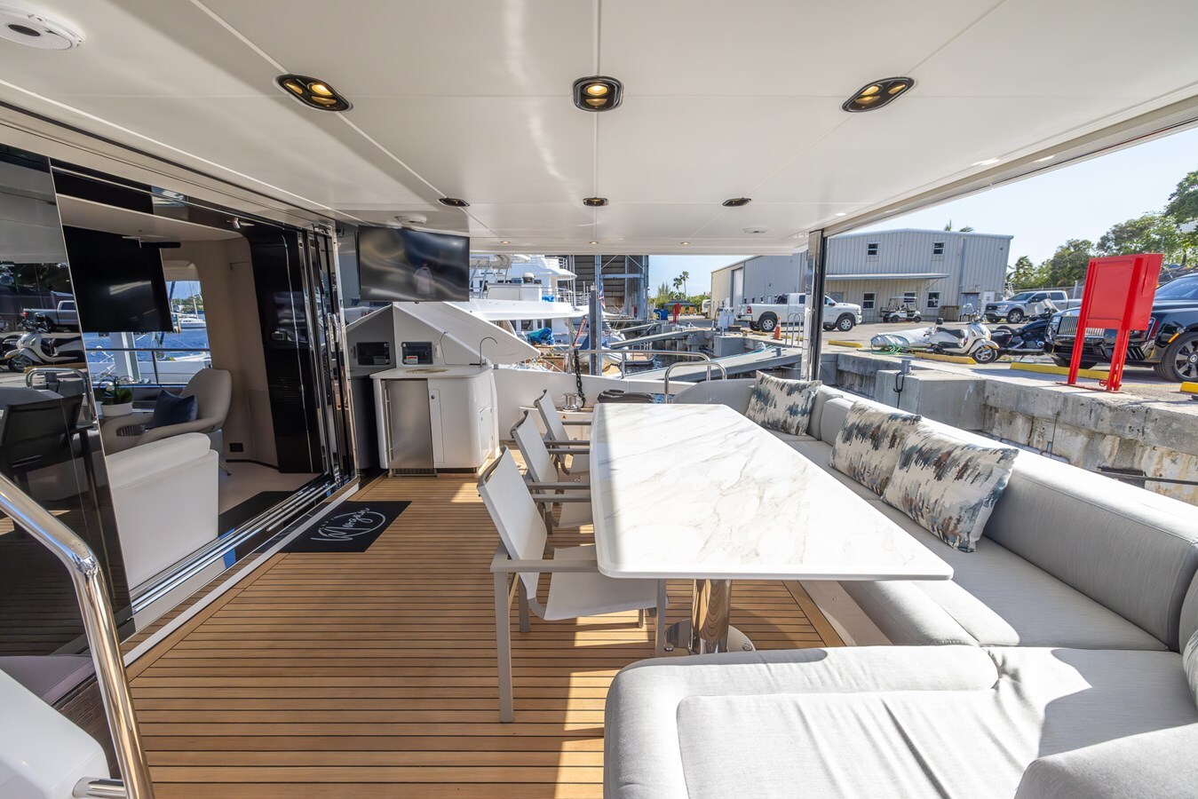 2021-azimut-yachts-88-8165ad