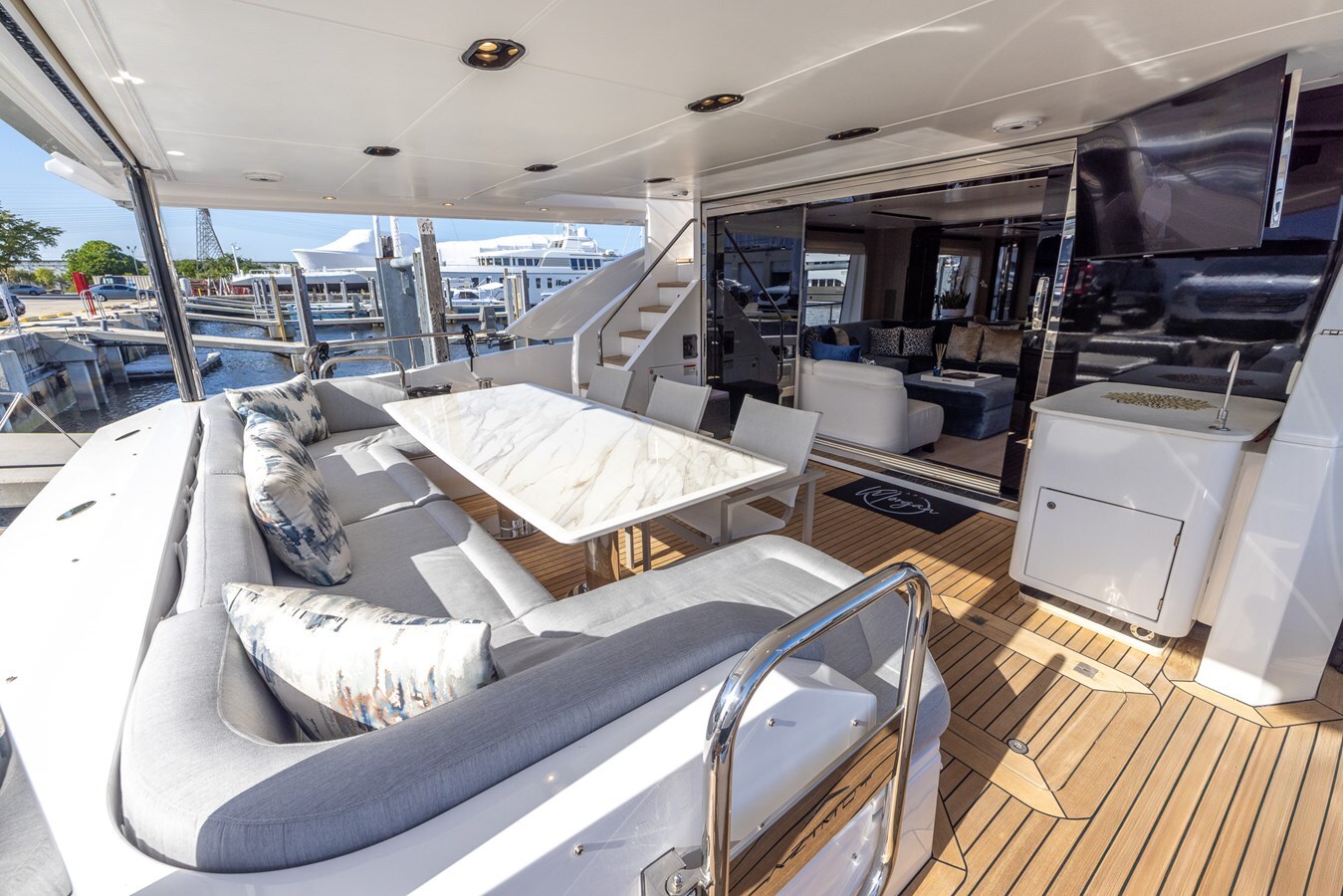 2021-azimut-yachts-88-8165ad