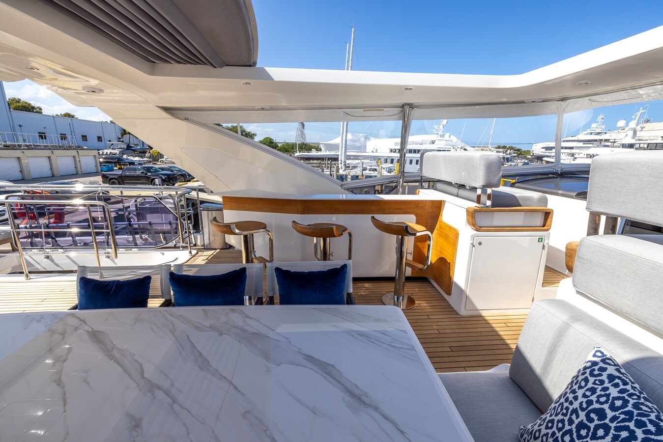 2021-azimut-yachts-88-8165ad