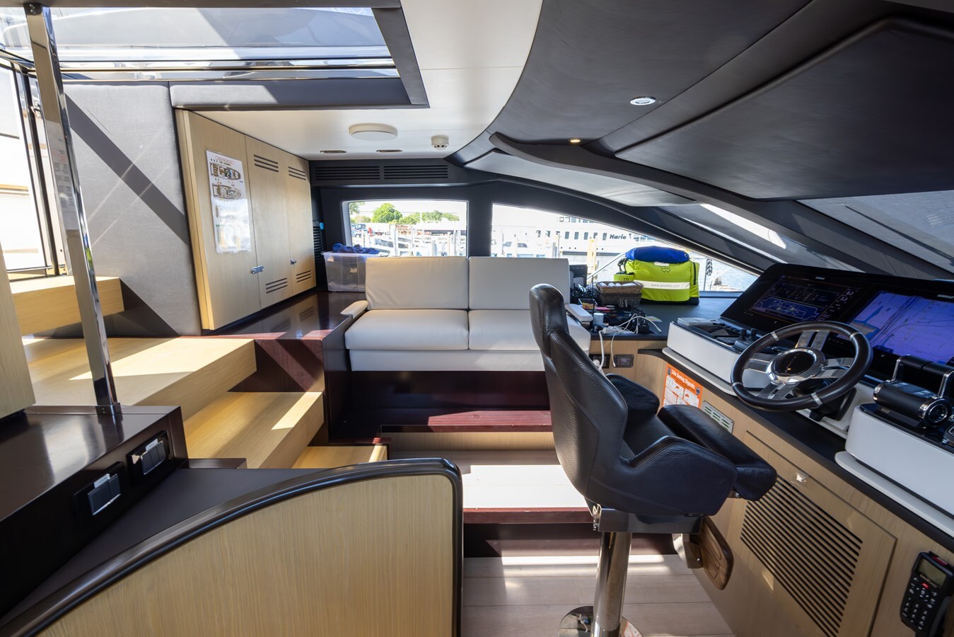 2021-azimut-yachts-88-8165ad