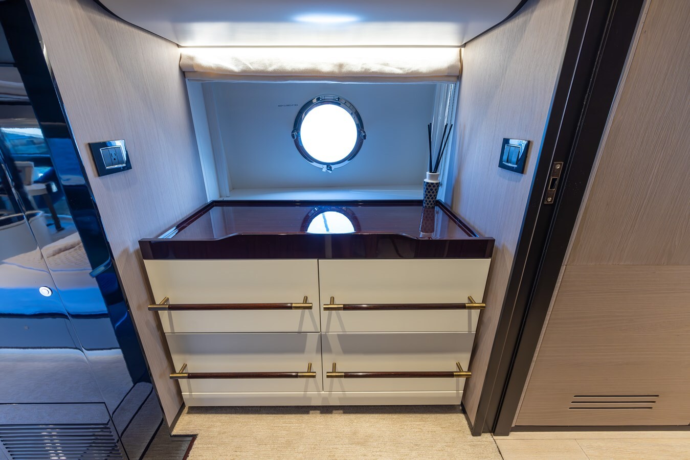 2021-azimut-yachts-88-8165ad