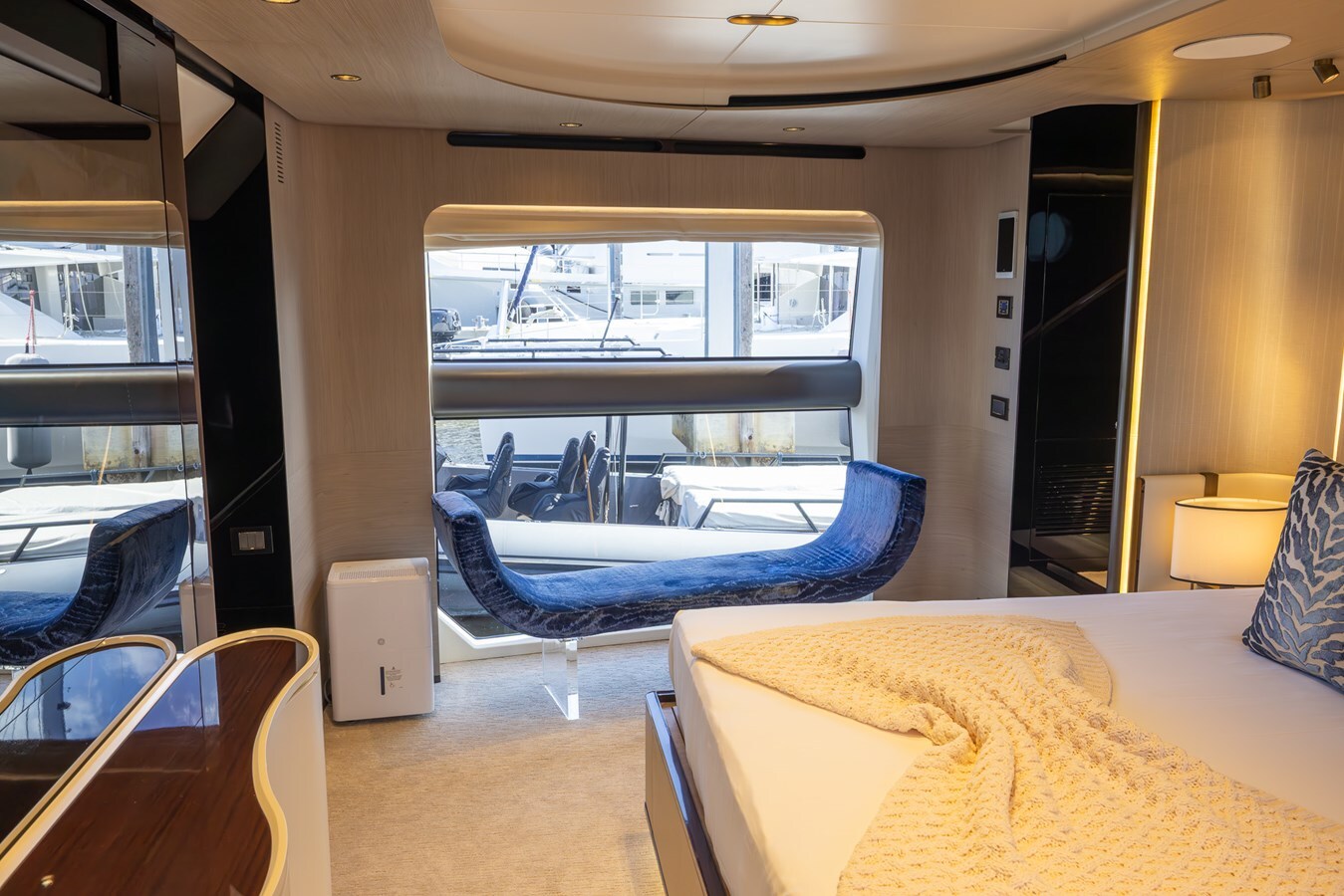 2021-azimut-yachts-88-8165ad