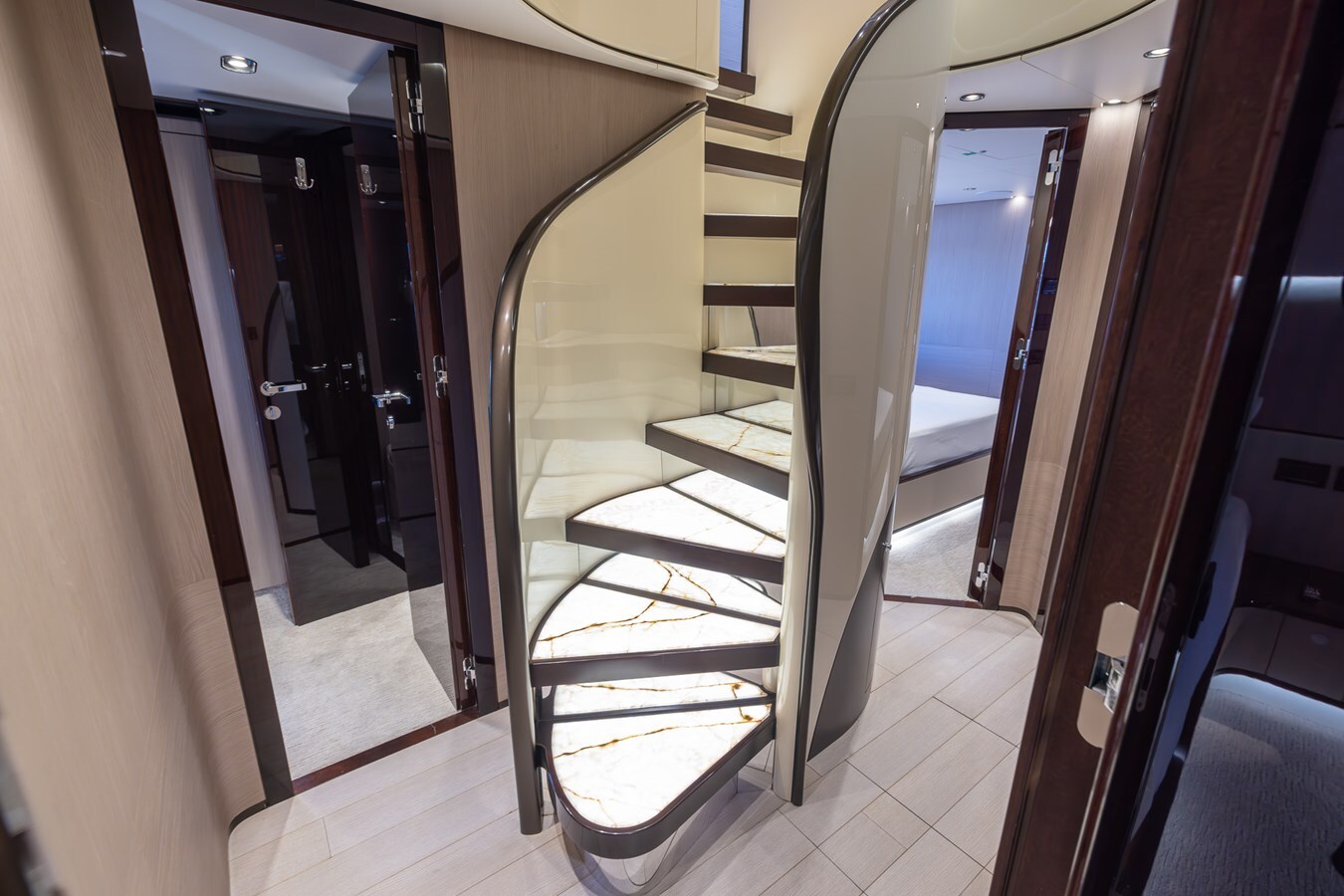 2021-azimut-yachts-88-8165ad