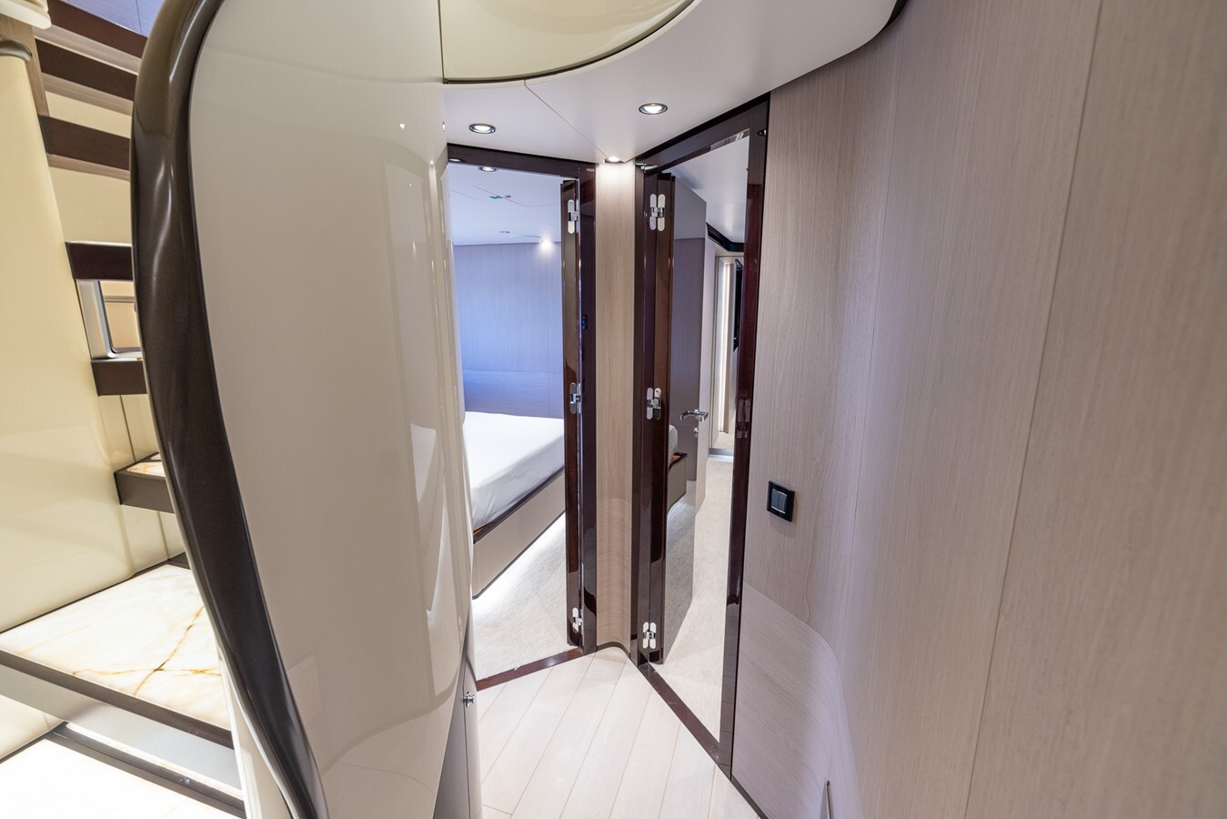 2021-azimut-yachts-88-8165ad