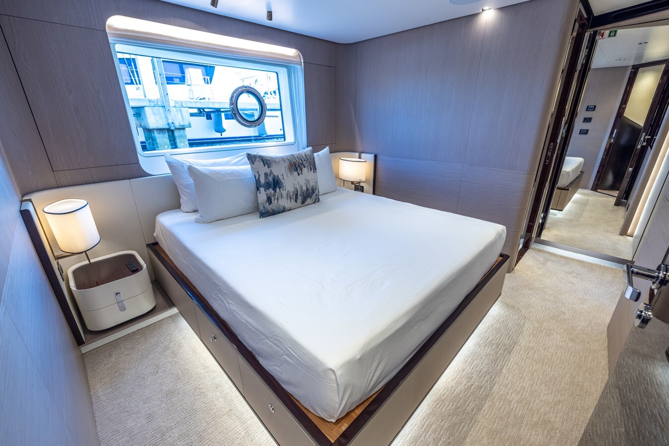 2021-azimut-yachts-88-8165ad