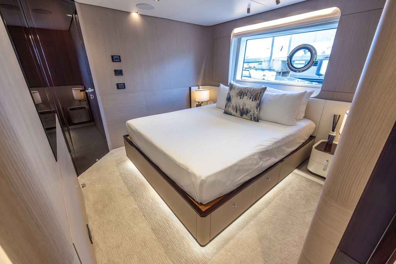 2021-azimut-yachts-88-8165ad