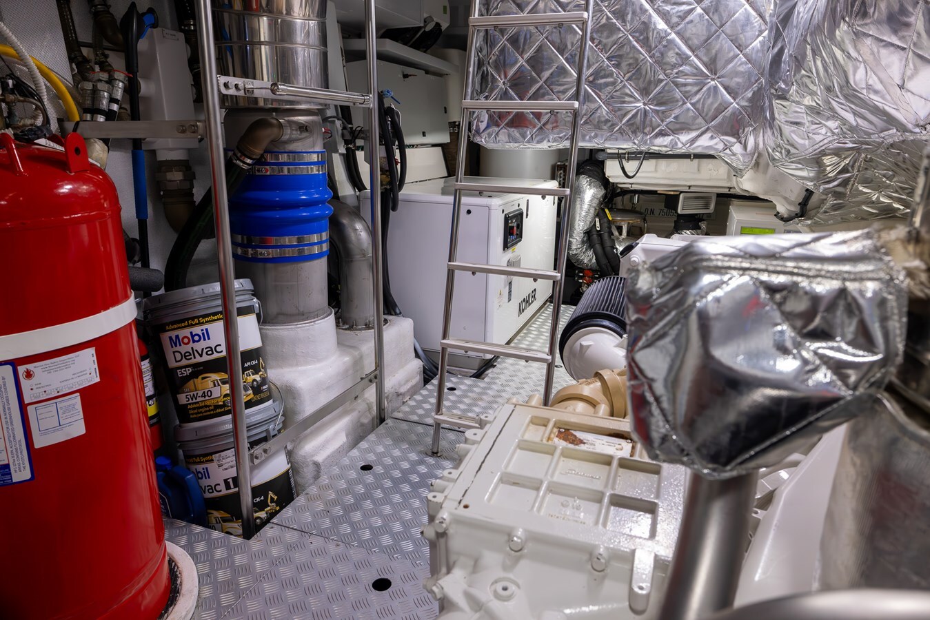 2021-azimut-yachts-88-8165ad