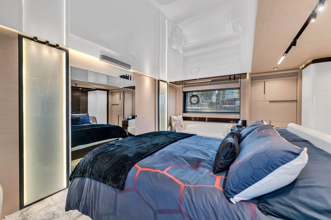 2021-azimut-yachts-94-7b064b