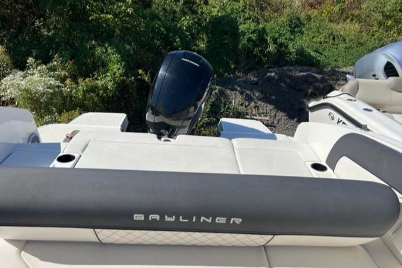 2021-bayliner-22-145b40