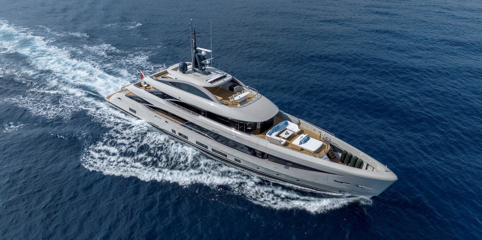 2021-benetti-164-1-6f30af