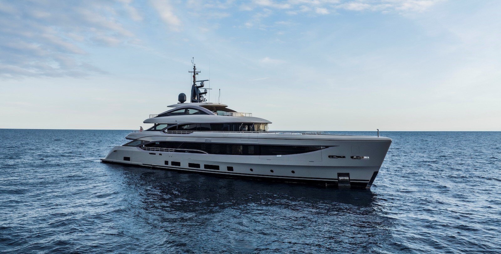 2021-benetti-164-1-6f30af