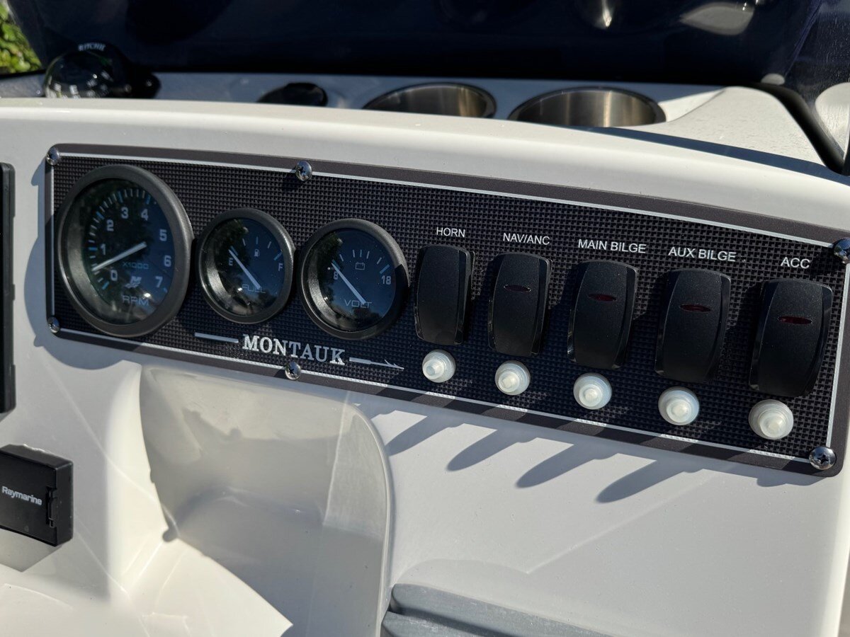 2021-boston-whaler-17-1-fc6f51