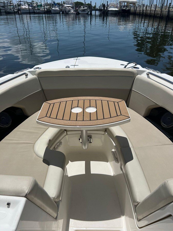 2021-boston-whaler-24-17fbaf