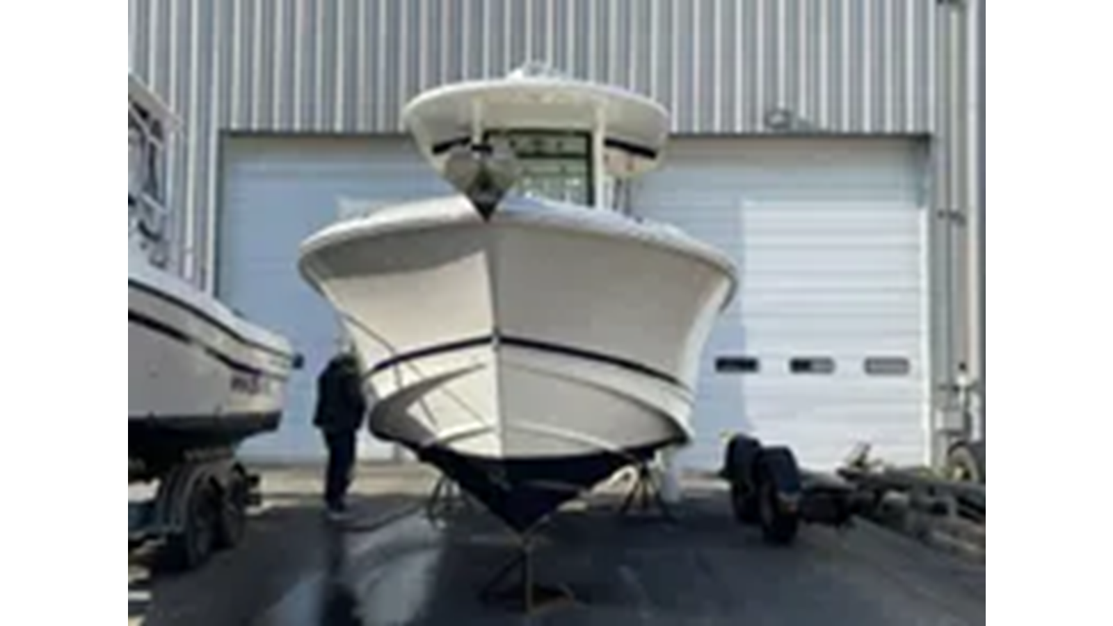 2021-boston-whaler-25-0ab68b