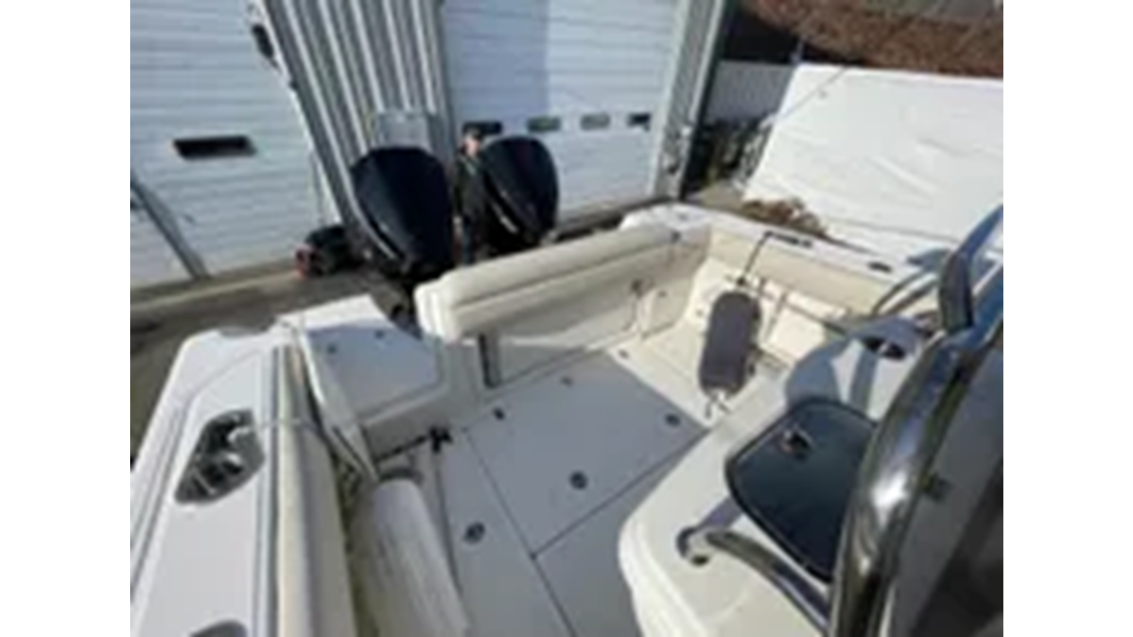 2021-boston-whaler-25-0ab68b