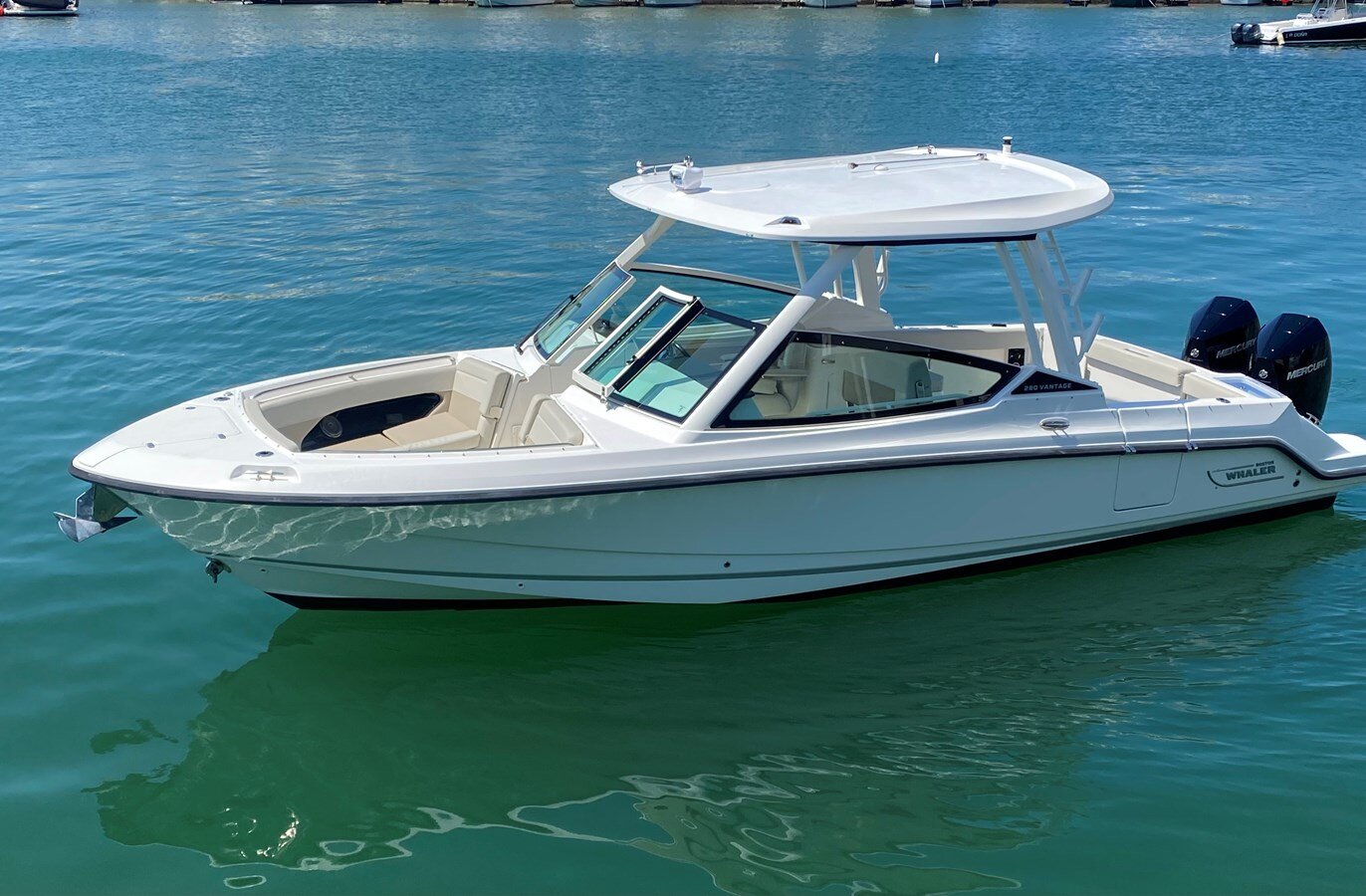 2021-boston-whaler-28-588b4f