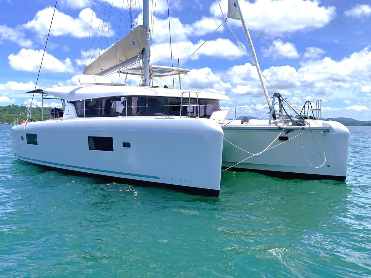 2021-cnb-yachts-42-cd4729