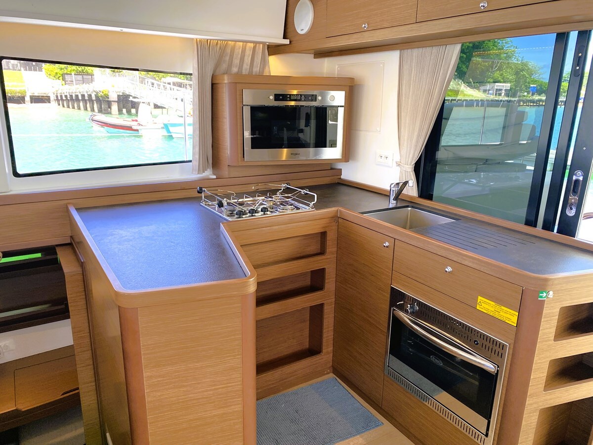 2021-cnb-yachts-42-cd4729