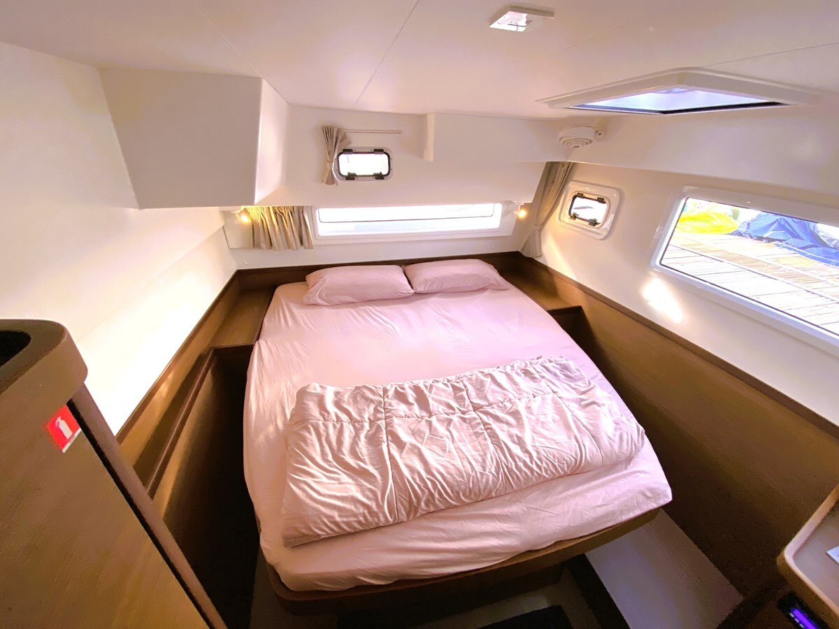 2021-cnb-yachts-42-cd4729