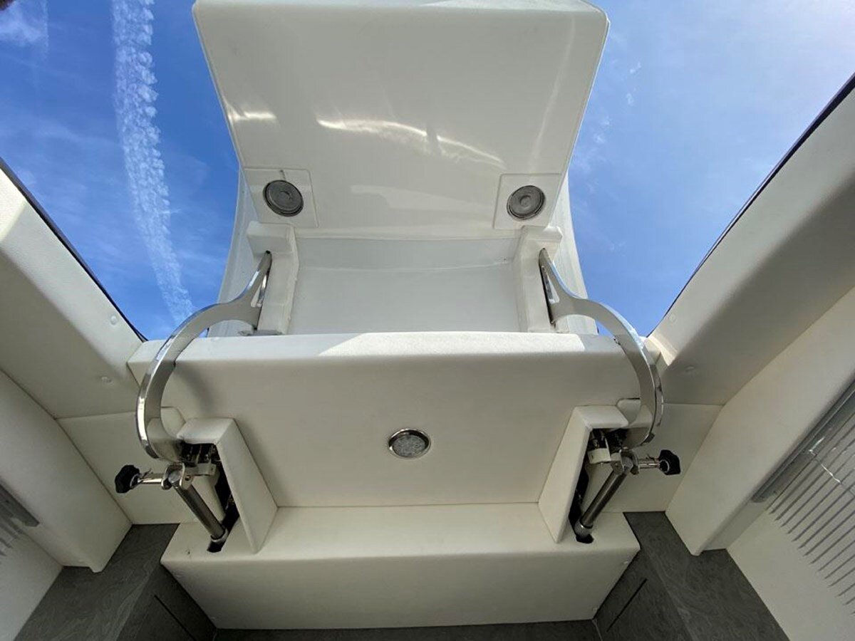 2021-comitti-32-6-c3e3c1