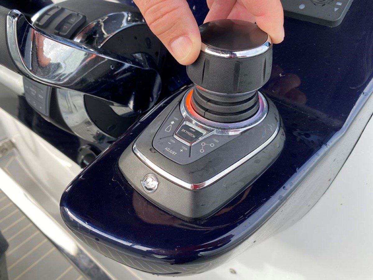 2021-comitti-32-6-c3e3c1