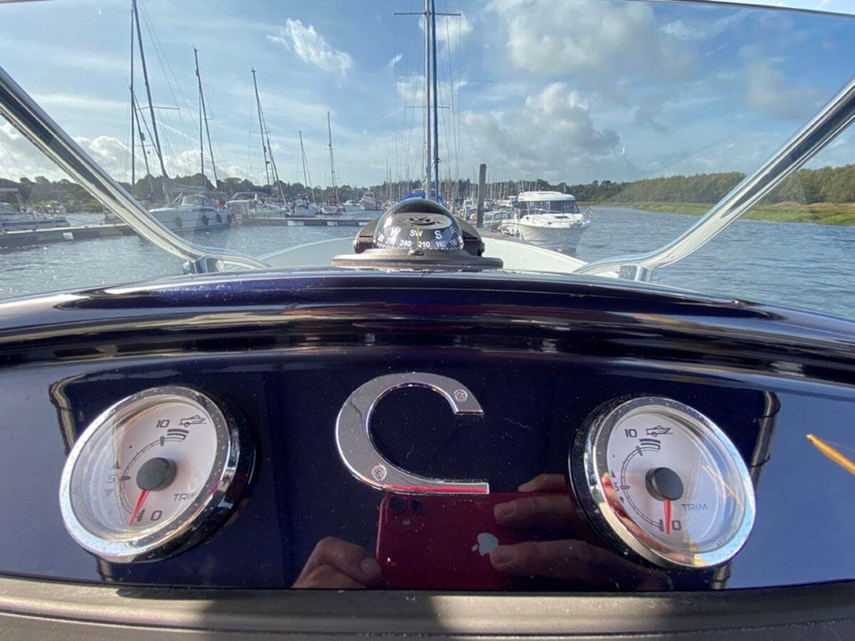 2021-comitti-32-6-c3e3c1