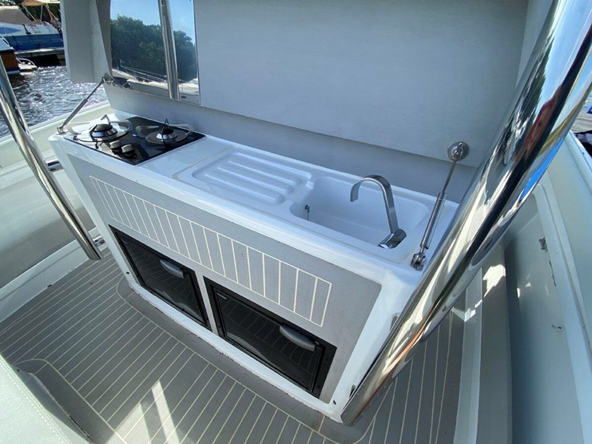 2021-comitti-32-6-c3e3c1