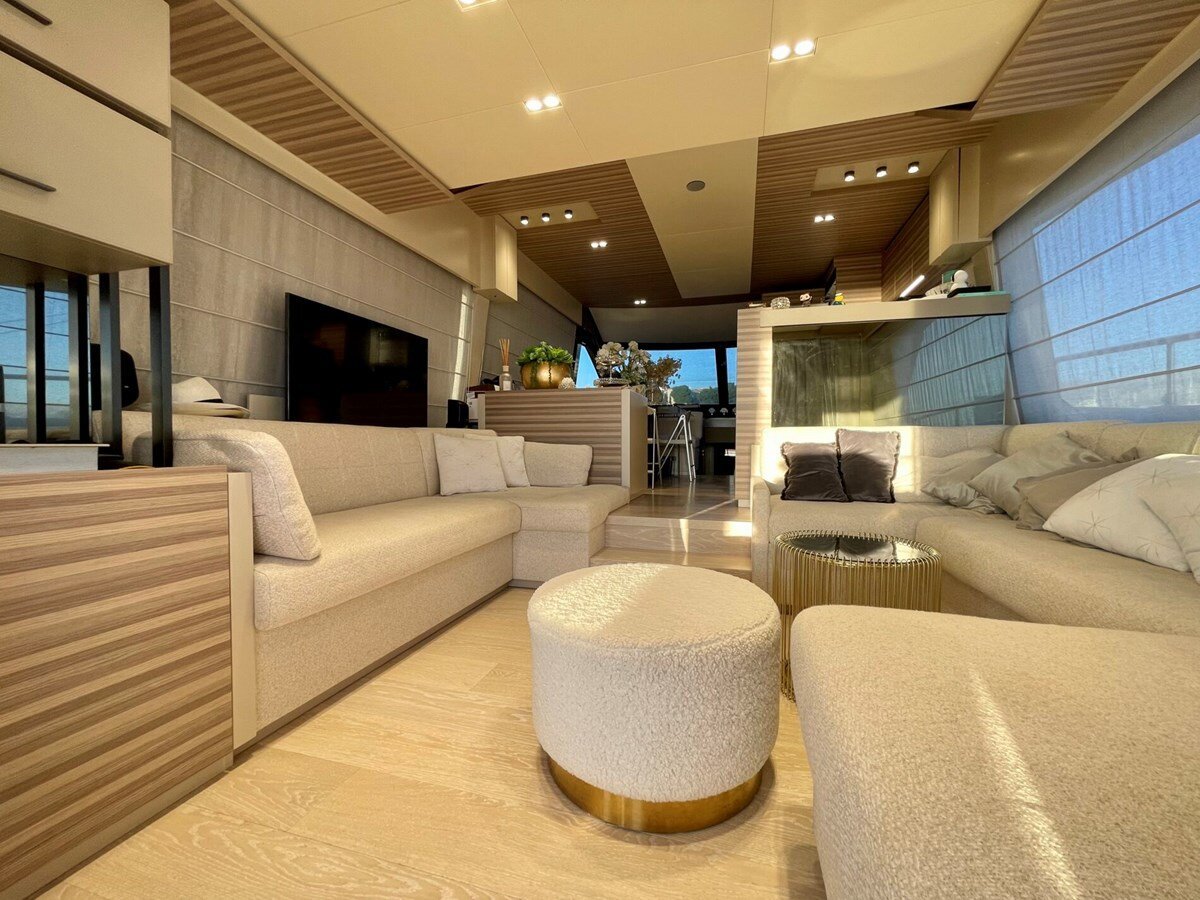 2021-ferretti-yachts-66-5-c46259