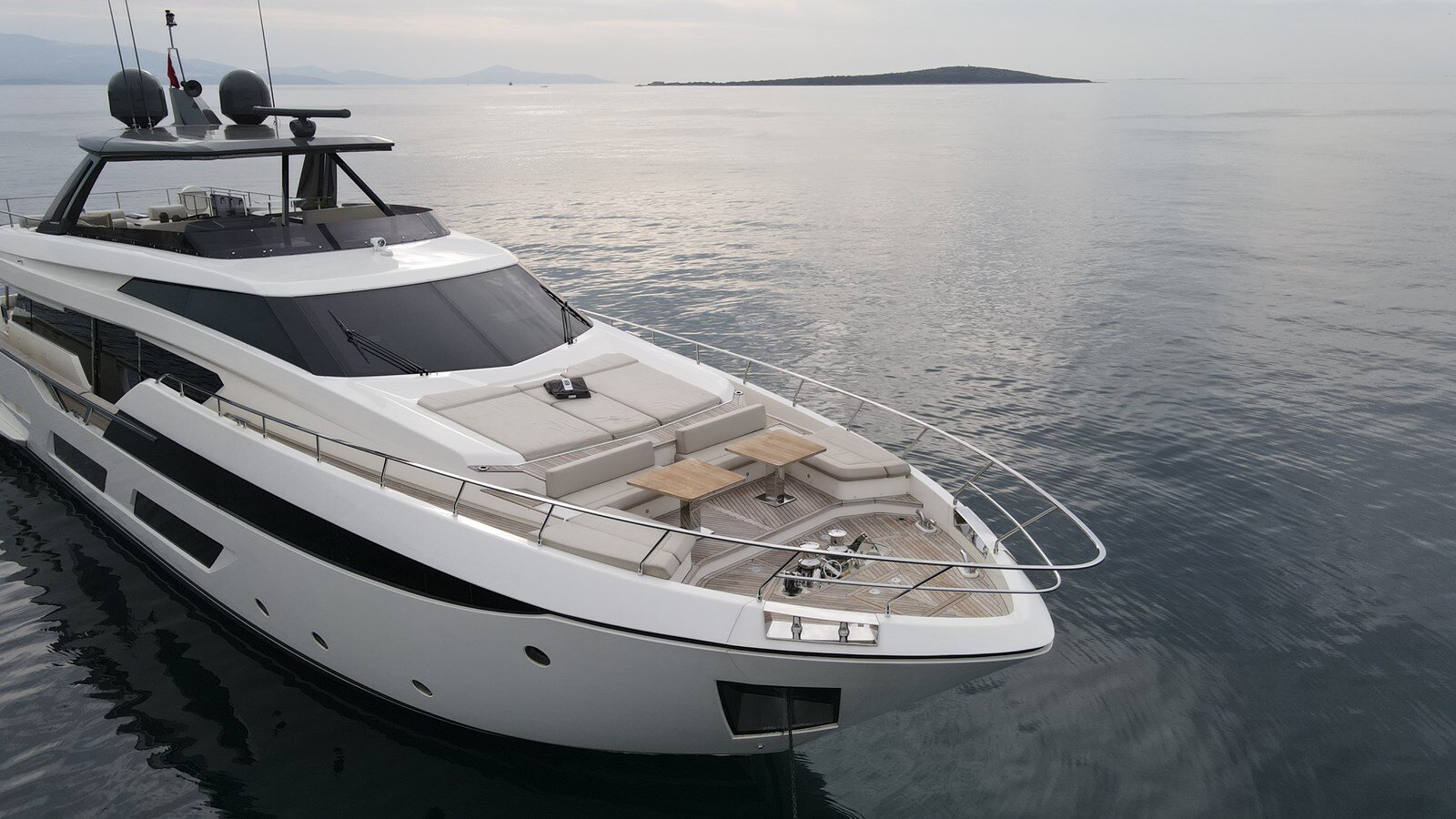 2021-ferretti-yachts-93-6-428e89